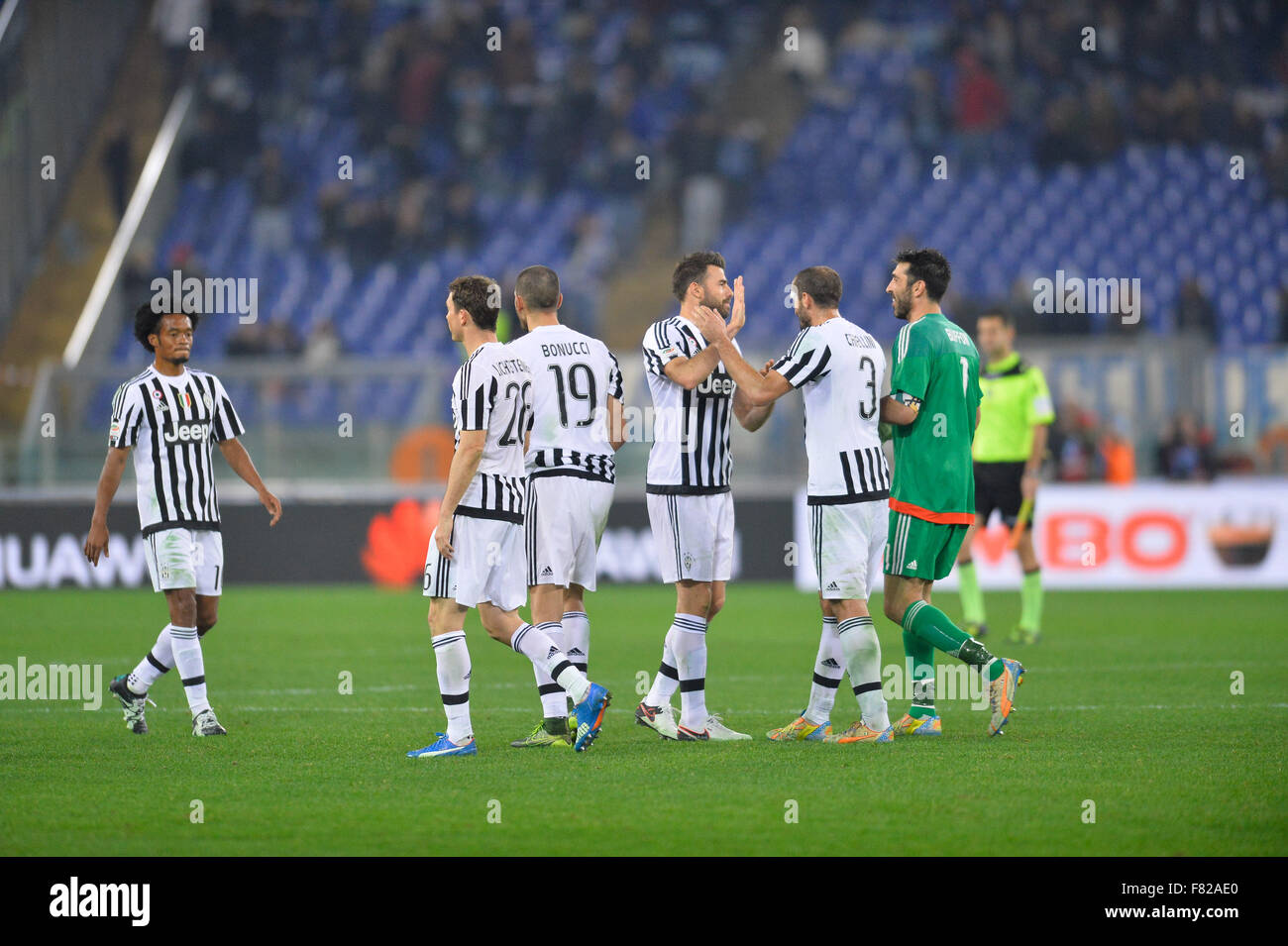 Rome, Italy. 03rd Nov, 2015. F.C. Juventus celebrates during the Italian Serie A football match S.S. Lazio vs F.C. Juventus at the Olympic Stadium in Rome, on december 04, 2015. Credit:  Silvia Lore'/Alamy Live News Stock Photo