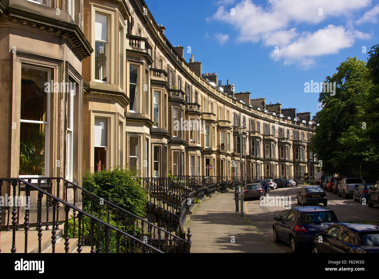 Row of terrace houses in Edinburghs new town Stock Photo