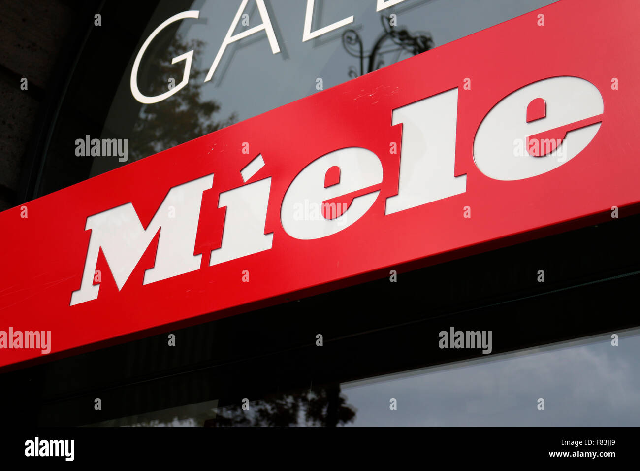 Miele hi-res stock photography and images - Alamy