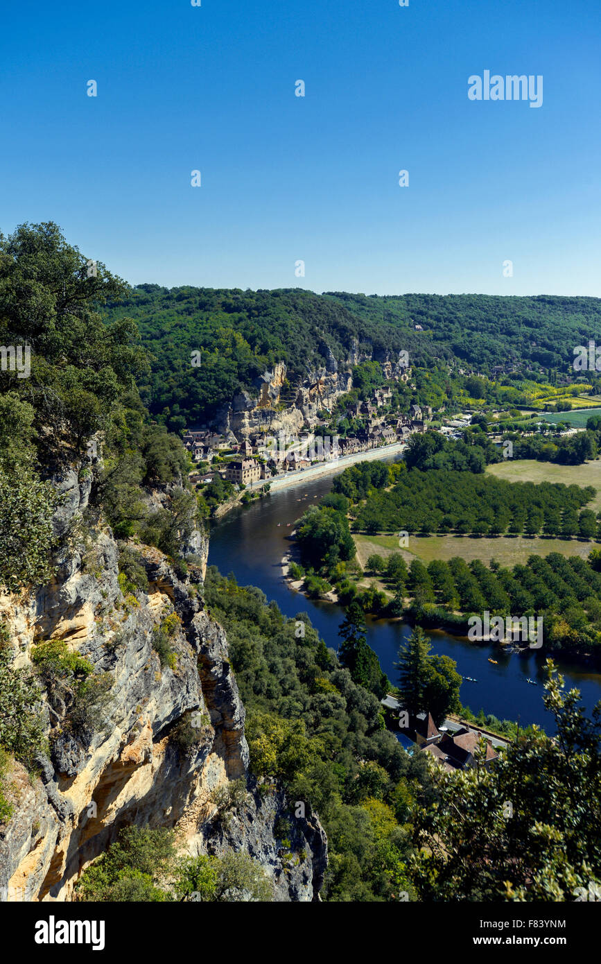Dordogne river valley near La Roque-Gageac Perigord-noir Dordogne Aquitaine France Europe Stock Photo