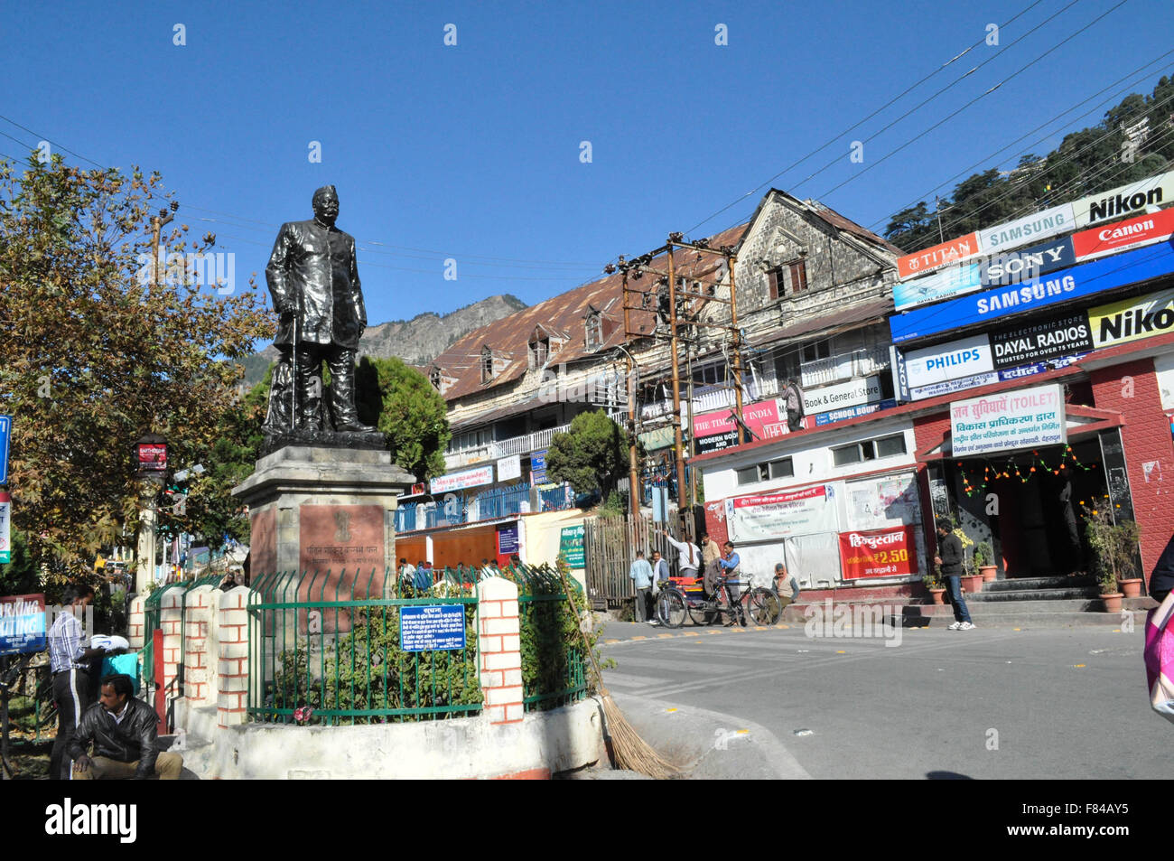 Old Buildings of British Era converted into shopping complex and Statue of Pt. Govind Ballalbh Pant at Mall Road, Nainital India Stock Photo