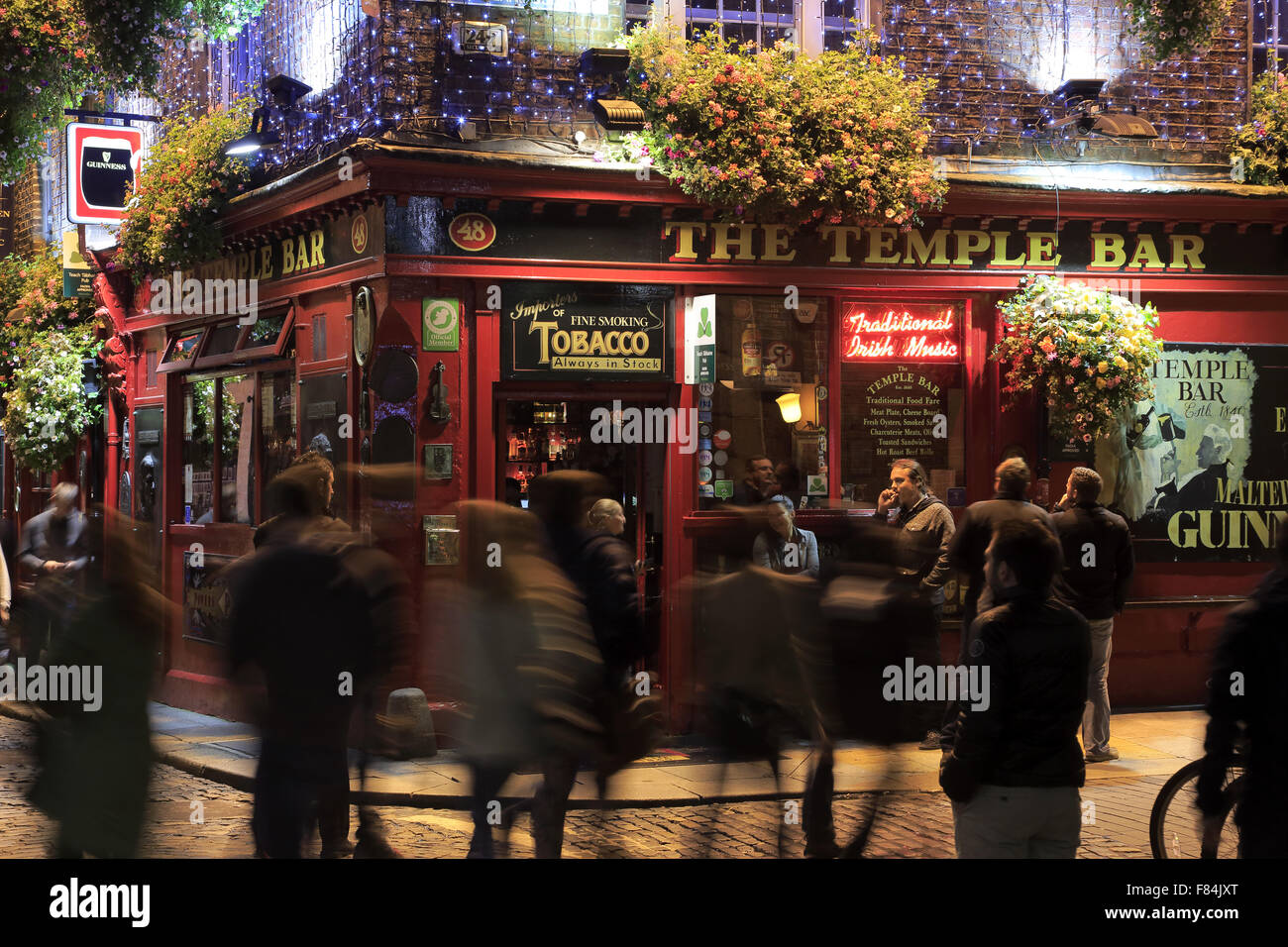 The night view of the Temple Bar Pub in Temple Bar area, Dublin