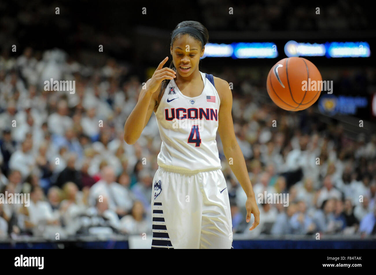 Stores, Connecticut, USA. 5th Dec, 2015. Moriah Jefferson (4) of Uconn in action during a game against the Notre Dame Fighting Irish at Gampel Pavilion in Stores, Connecticut. Gregory Vasil/Cal Sport Media/Alamy Live News Stock Photo