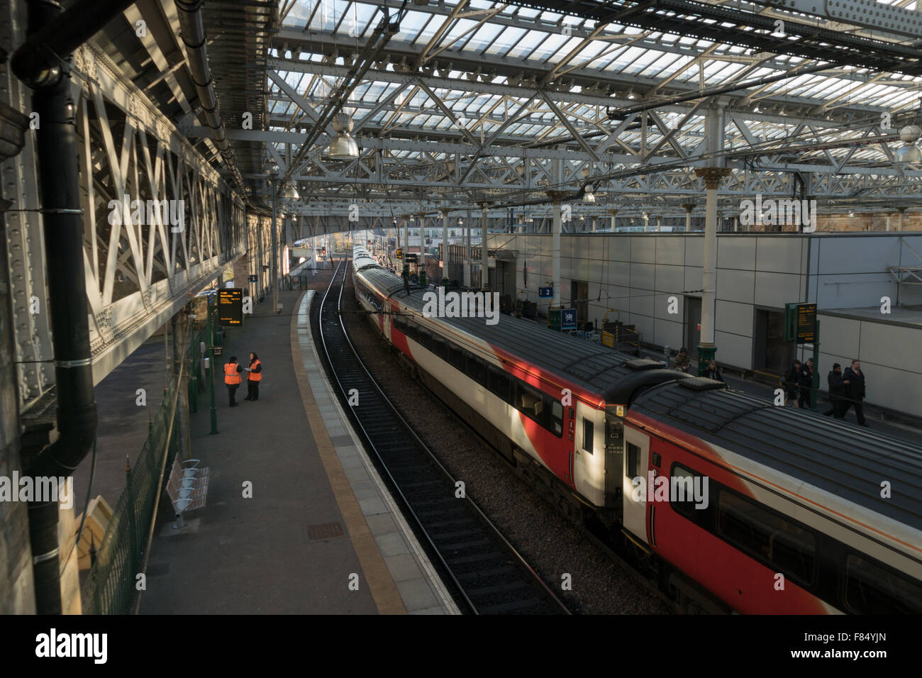 Waverley Station Edinburgh showing East Coast main line Stock Photo Alamy
