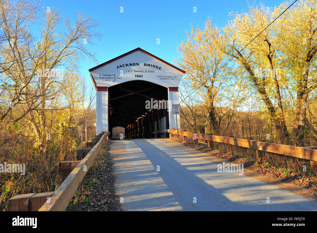 Sugar creek covered bridge hires stock photography and images Alamy