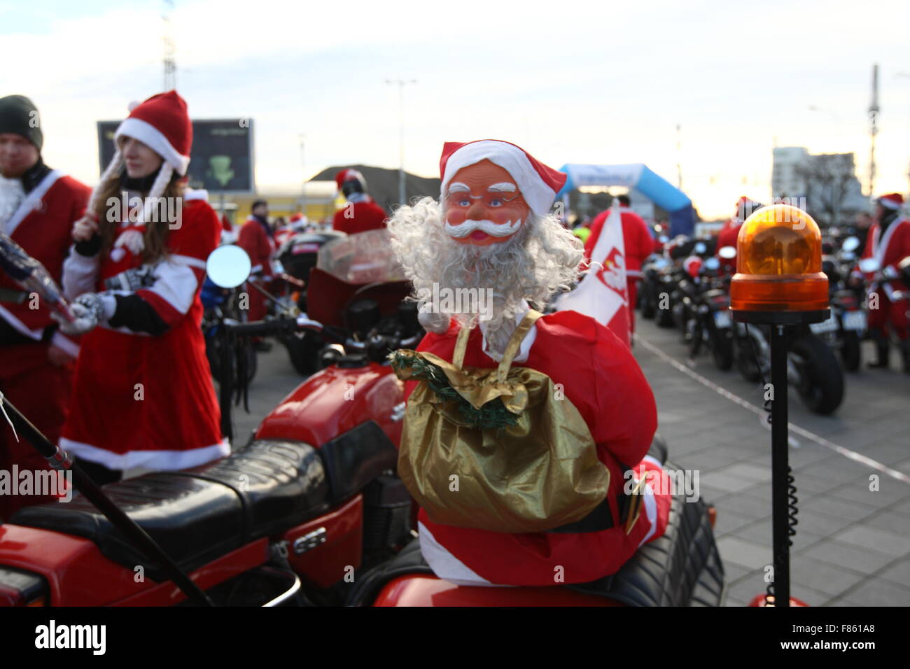 Gdansk, Poland 6th, Dec. 2015 Few thousands Santa Clauses on motorbikes participate in the charity parade on ThreeCity streets. Motorbikers passed from Energa Arena stadium in Gdansk to the Kosciuszko Square in Gdynia to collect money for needy children. Credit:  Michal Fludra/Alamy Live News Stock Photo