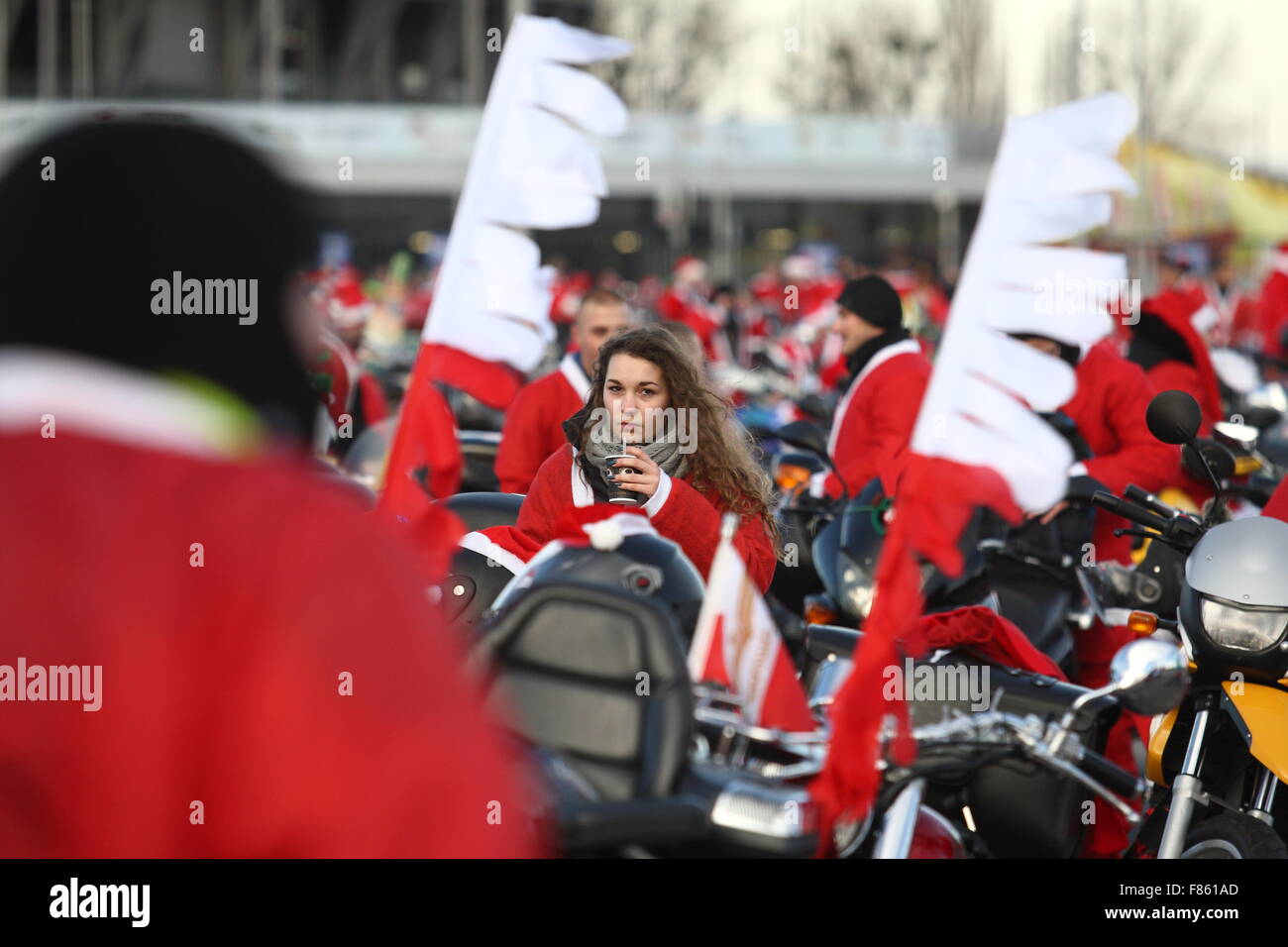 Gdansk, Poland 6th, Dec. 2015 Few thousands Santa Clauses on motorbikes participate in the charity parade on ThreeCity streets. Motorbikers passed from Energa Arena stadium in Gdansk to the Kosciuszko Square in Gdynia to collect money for needy children. Credit:  Michal Fludra/Alamy Live News Stock Photo
