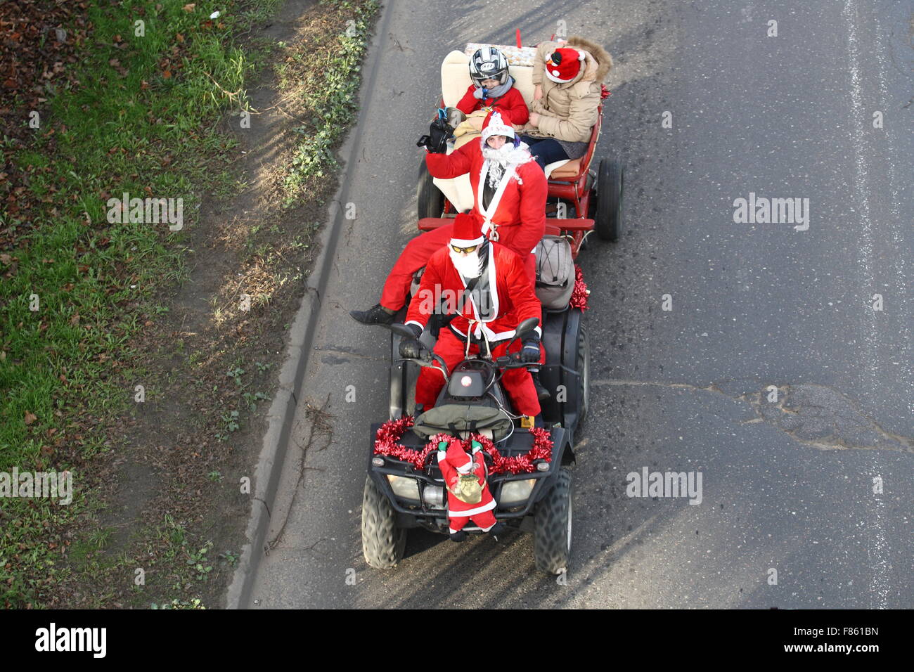Gdansk, Poland 6th, Dec. 2015 Few thousands Santa Clauses on motorbikes participate in the charity parade on ThreeCity streets. Motorbikers passed from Energa Arena stadium in Gdansk to the Kosciuszko Square in Gdynia to collect money for needy children. Credit:  Michal Fludra/Alamy Live News Stock Photo