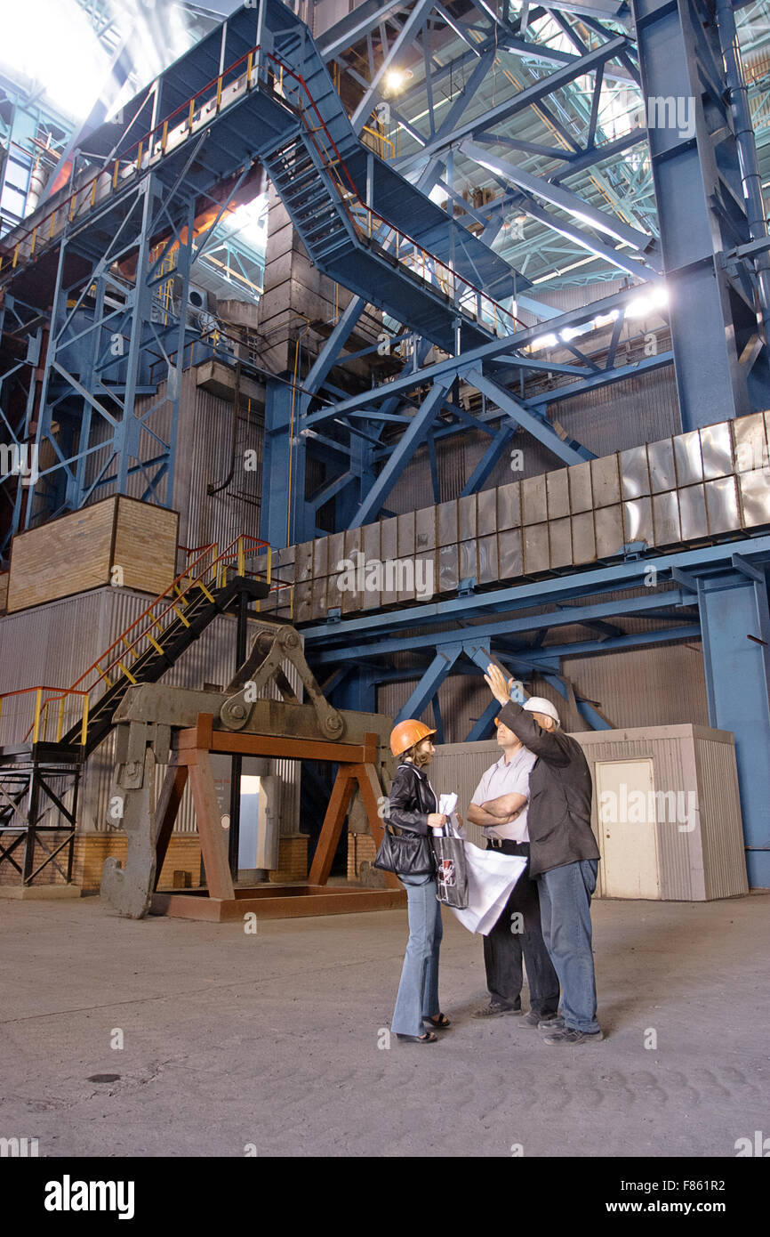 Engineer discuss drawing in the Stock Photo Alamy