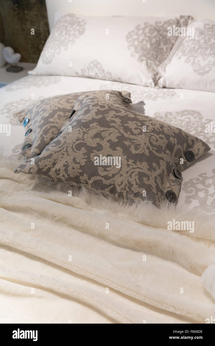Luxury bed hi-res stock photography and images - Alamy