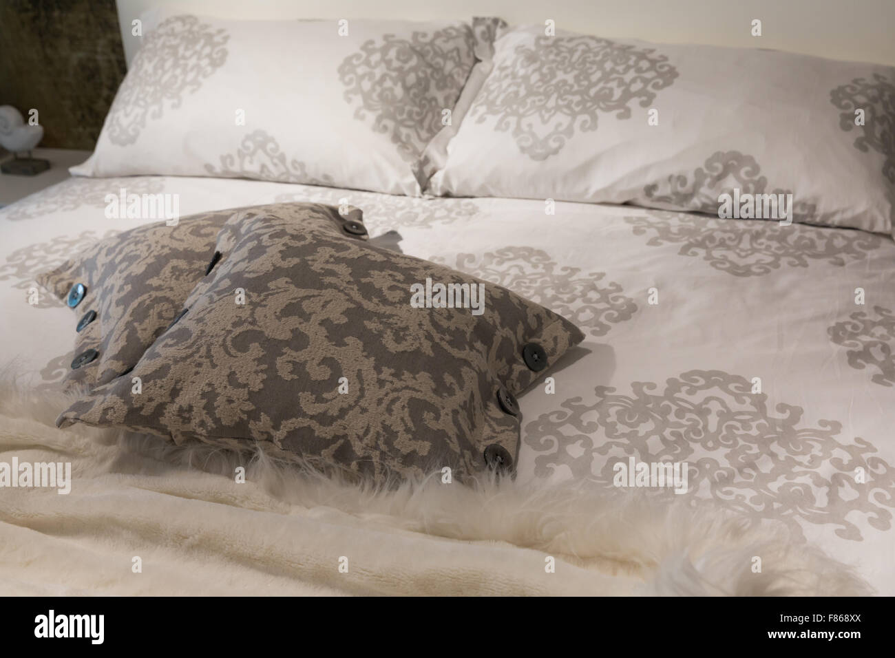 Luxury bed hi-res stock photography and images - Alamy