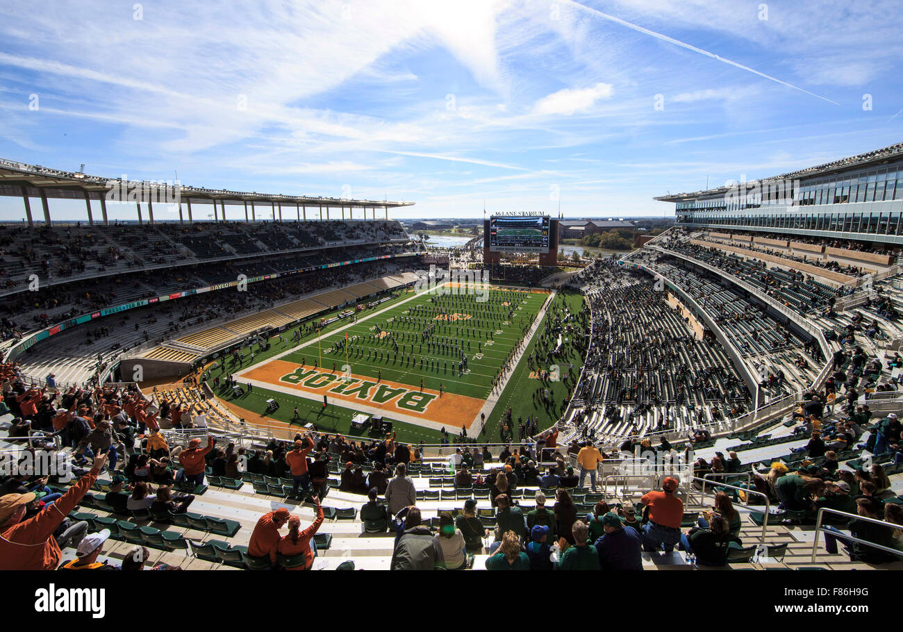 Waco, Texas, USA. 5th Dec, 2015. Baylor Bears marching band performs during the pregame at the NCAA football game between Texas vs Baylor at McLane Stadium in Waco, Texas. © csm/Alamy Live News Stock Photo