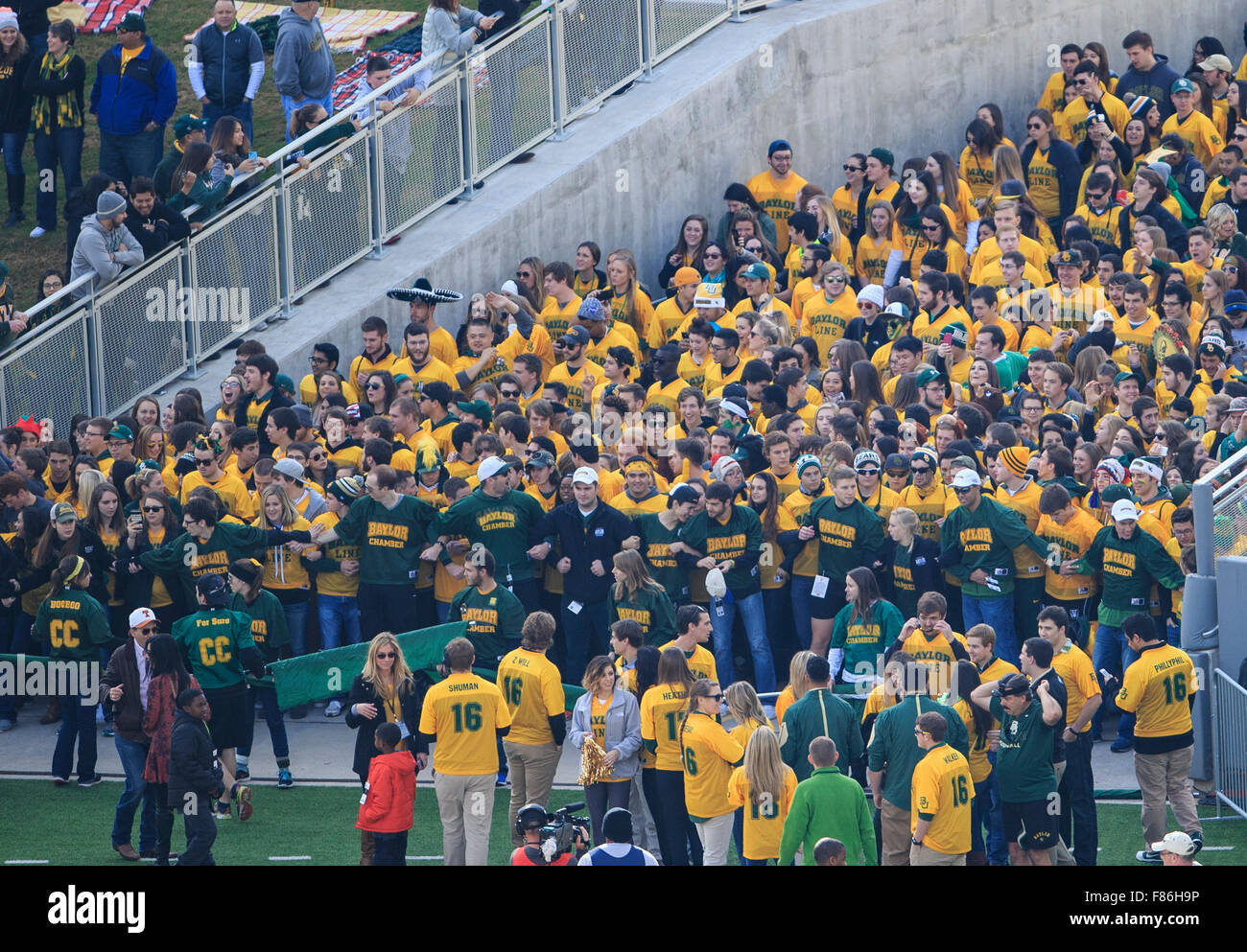Waco, Texas, USA. 5th Dec, 2015. Baylor Bears Line prepares for run onto the field during the NCAA football game between Texas vs Baylor at McLane Stadium in Waco, Texas. © csm/Alamy Live News Stock Photo