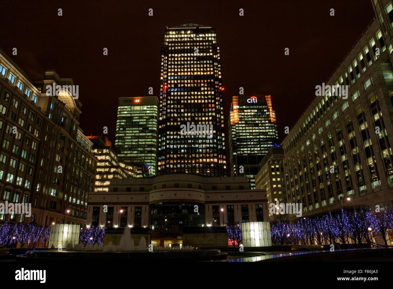 Skyscrapers and other Office Buildings in London's Canary Wharf ...