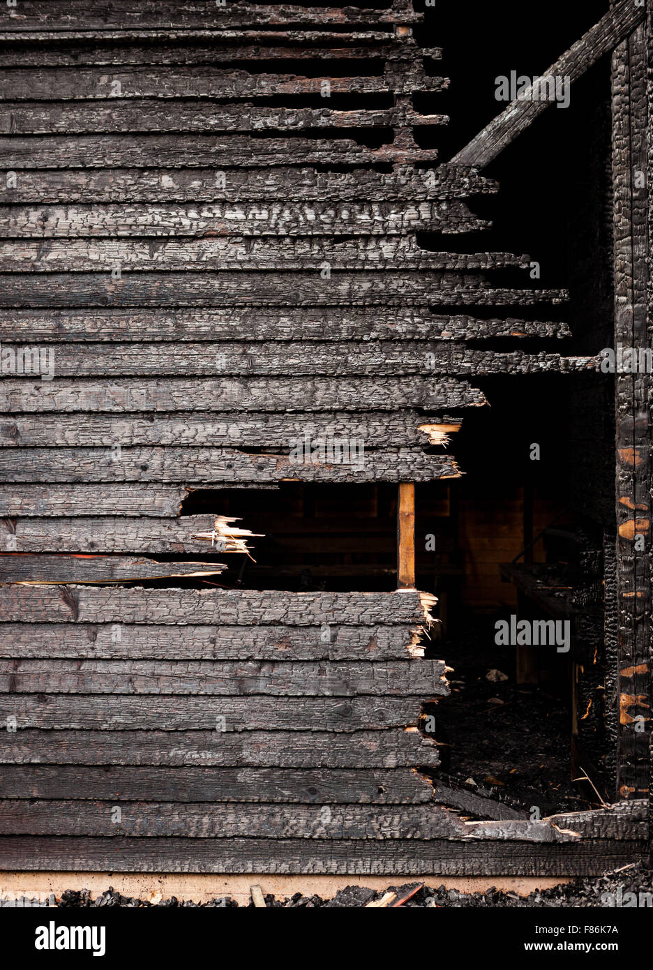 Burnt cracked wood texture hi-res stock photography and images - Alamy