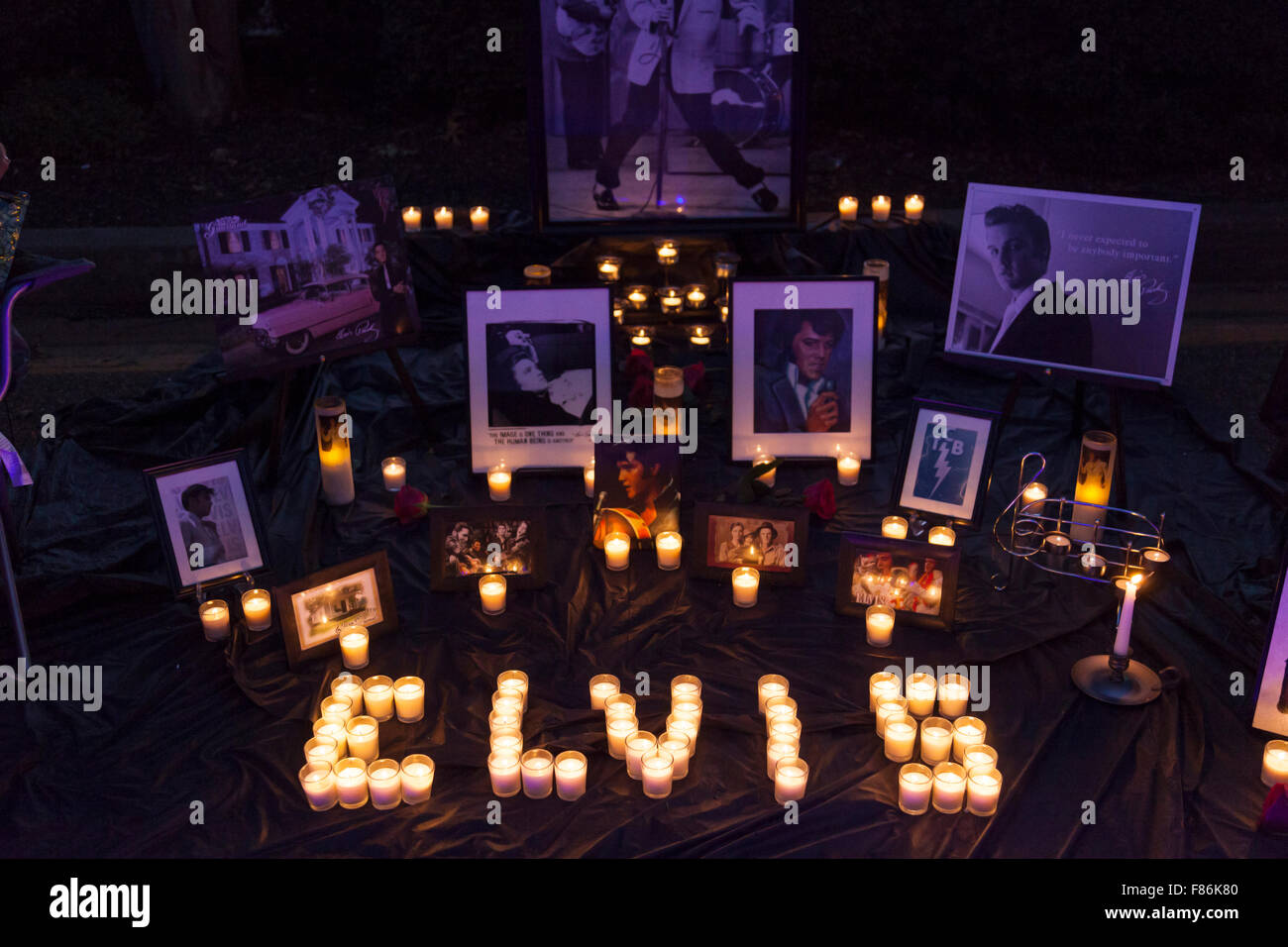 night vigil during Elvis Week, Graceland, Memphis, Tennessee, USA Stock Photo