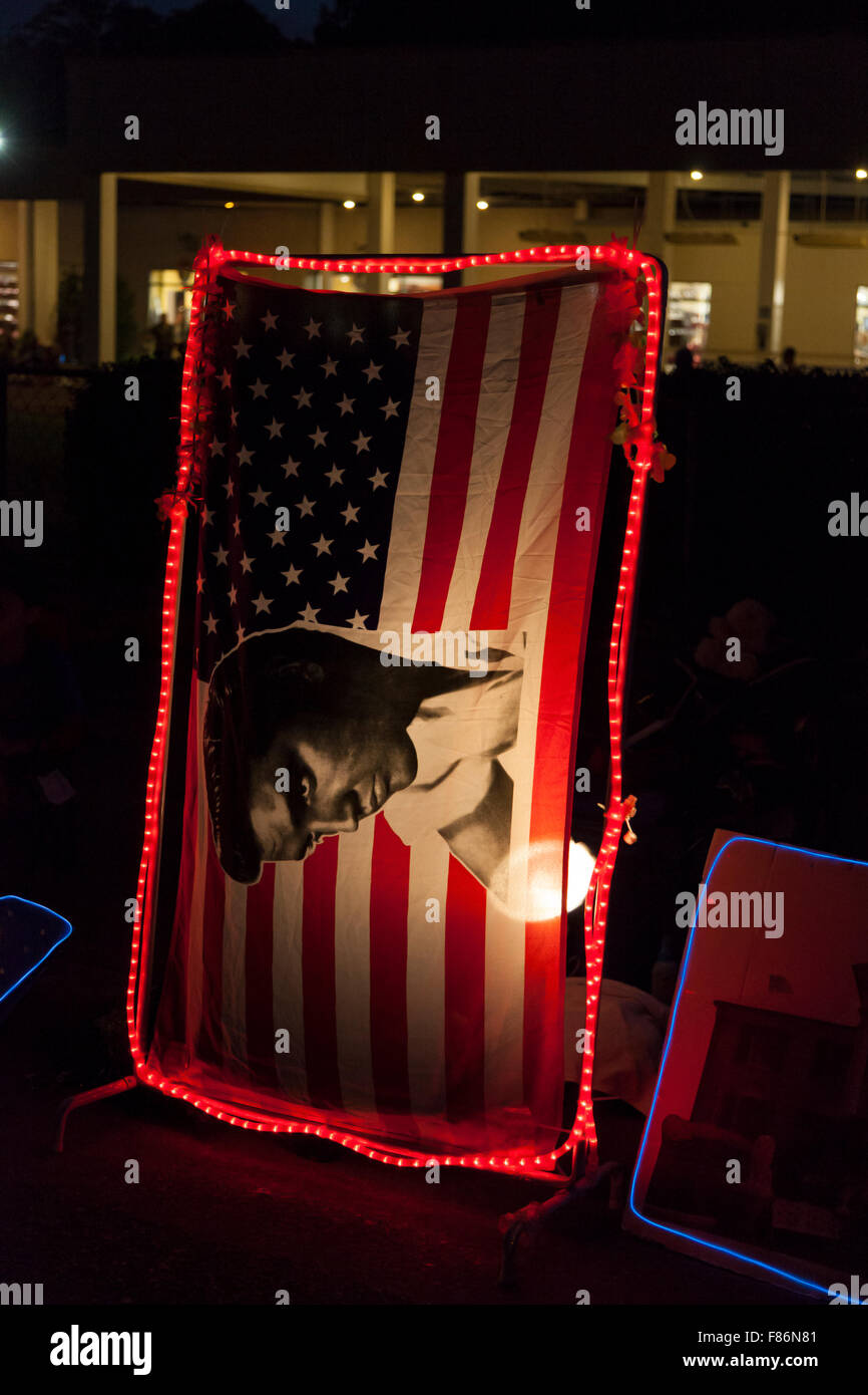 night vigil during Elvis Week, Graceland, Memphis, Tennessee, USA Stock Photo