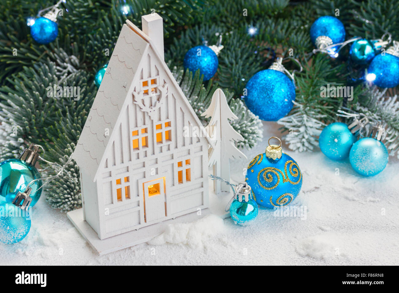 White christmas house Stock Photo - Alamy