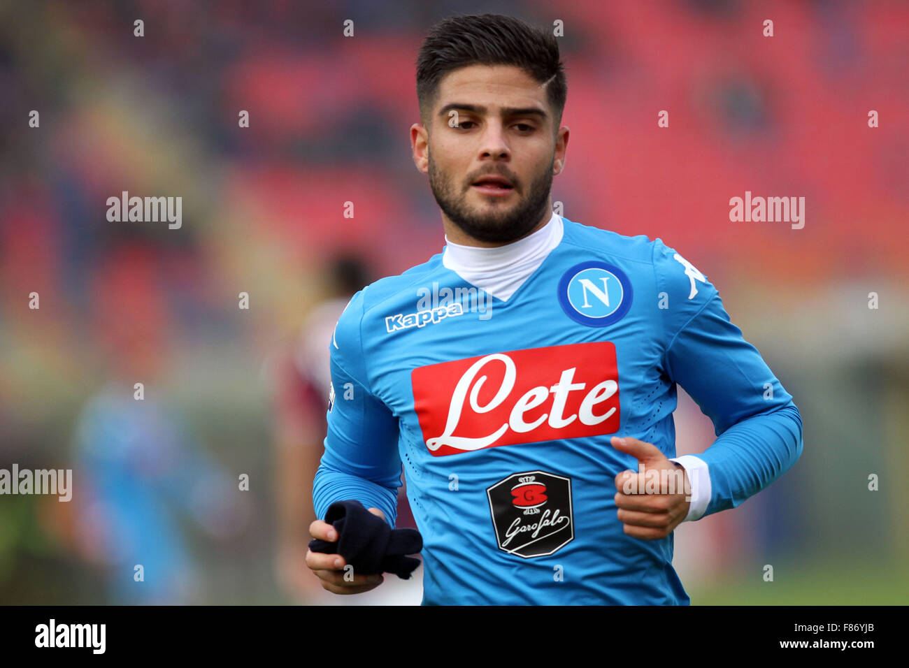 Bologna, Italy. 06th Dec, 2015. Napoli's forward Lorenzo Insigne during the  Italian Serie A football match between Bologna FC v SSC Napoli on 6th  December, 2015 at Dall'Ara Stadium. Credit: Andrea Spinelli/Alamy