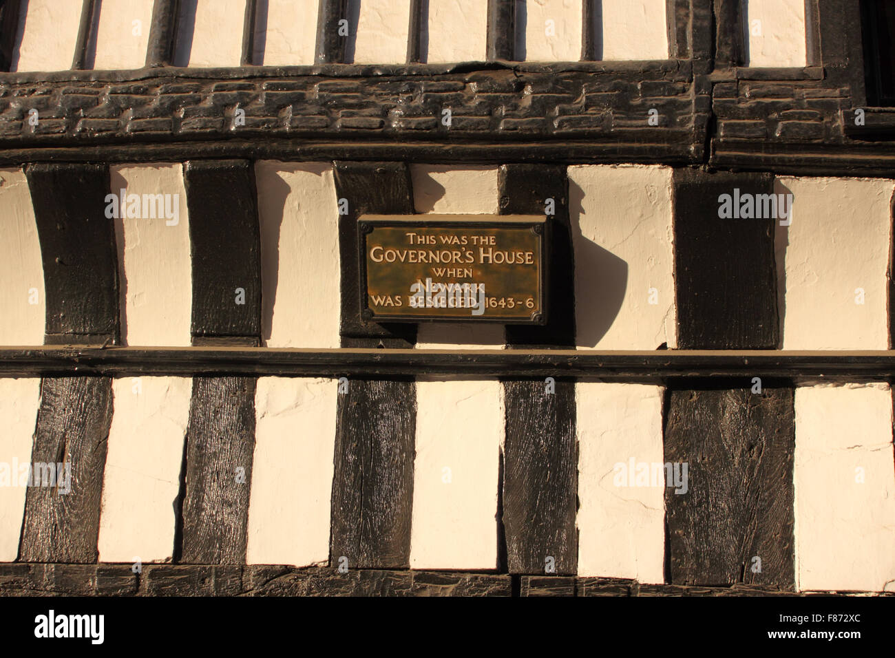 Tudor style building Newark on trent governors house during english civil war when newark besieged 1645 1646 Plaque commemorate Stock Photo