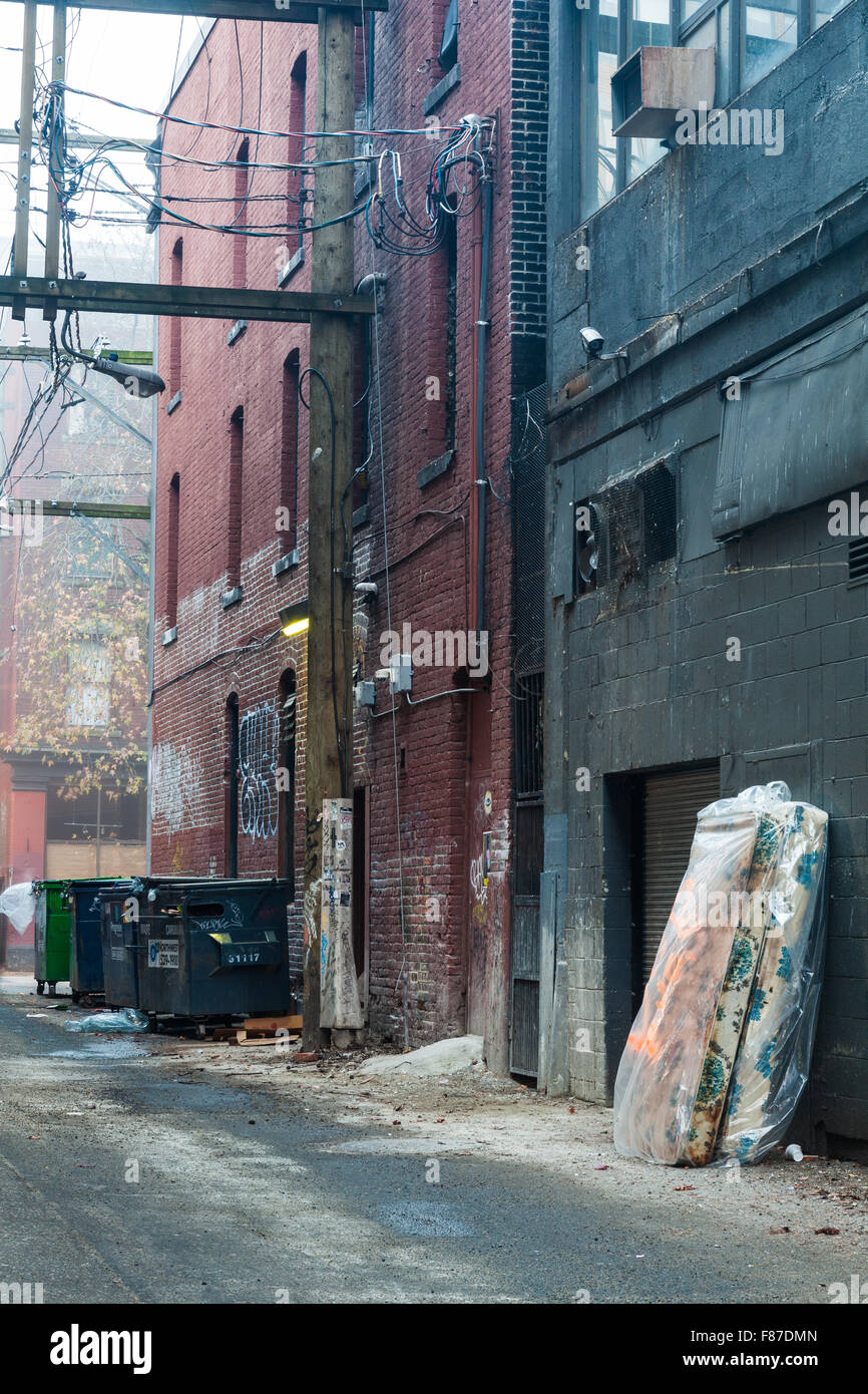 Back alley scenery in the Gastown district of Vancouver Stock Photo Alamy