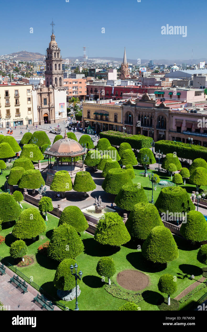 Plaza de los Martires in the historic downtown of Leon, Guanajuato ...
