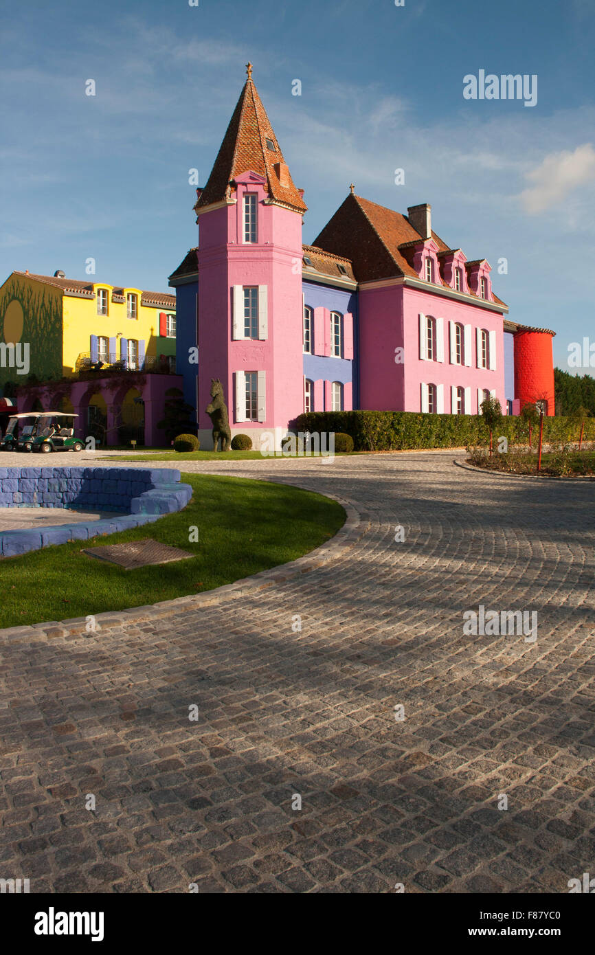 Chateau  Le Stelsia  Chateau  St-Sylvestre-sur-Lot  Lalande Stock Photo