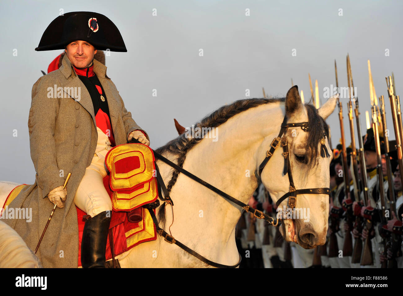 Tvarozna, Czech Republic. 05th Dec, 2015. Over 18,000 visitors watched the re-enactment of the Battle at Slavkov (Austerlitz), where the Napoleonic army scored a famous victory in 1805, which was staged by 2000 history fans in period uniforms today in Tvarozna, Czech republic, December 5, 2015. Pictured Mark Schneider as Napoleon. © Vaclav Salek/CTK Photo/Alamy Live News Stock Photo