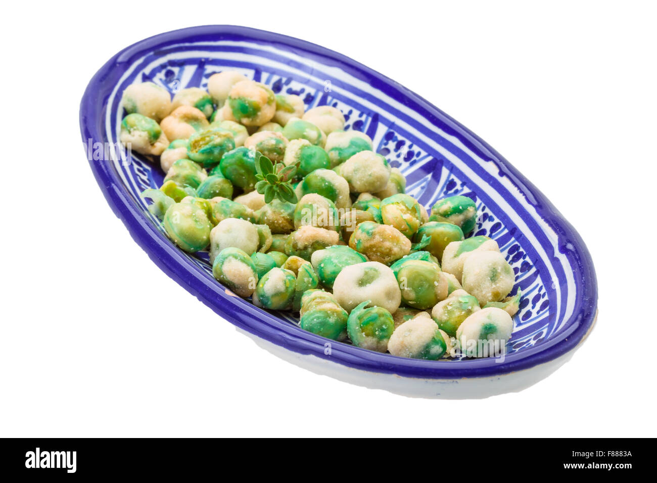 Crispy green peas isolated Stock Photo - Alamy