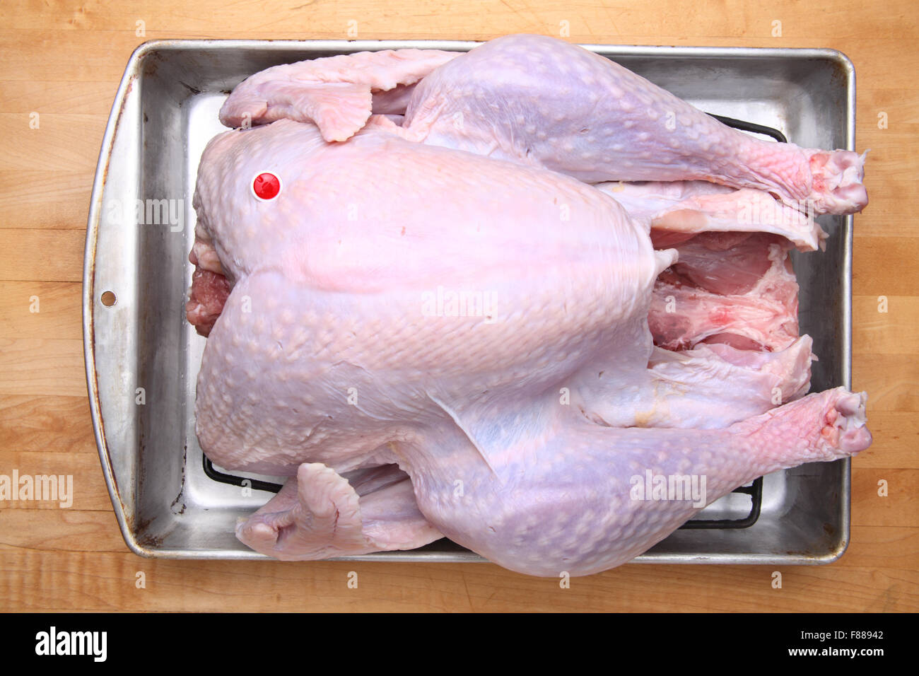 Raw Uncooked Turkey In Roasting Pan Stock Photo Alamy