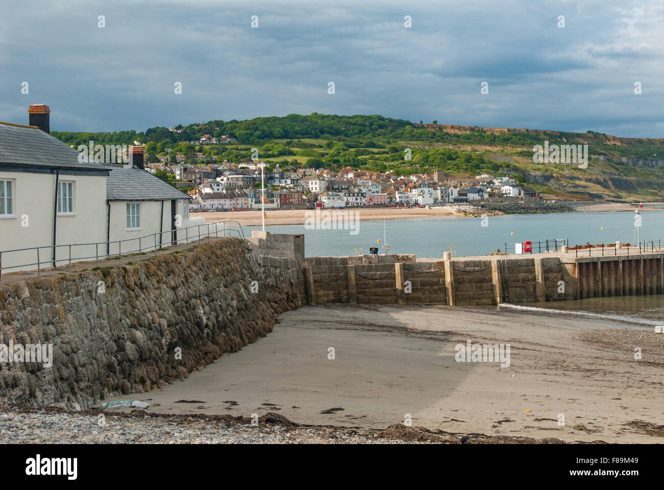 Lyme regis town hi-res stock photography and images - Alamy
