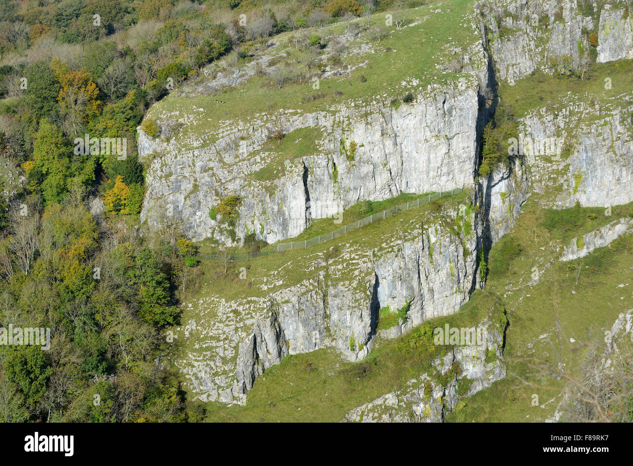 Cheddar Gorge, Mendip Hills, Somerset North side cliffs from the top Stock Photo