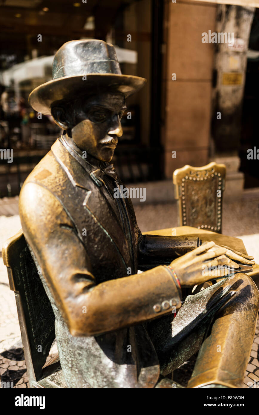 Statue of Fernando Pessoa, Lisbon, Portugal Stock Photo Alamy