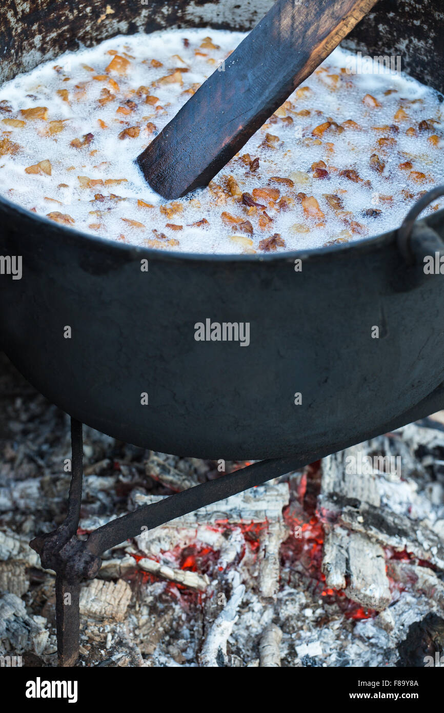 Big pot cook hi-res stock photography and images - Alamy