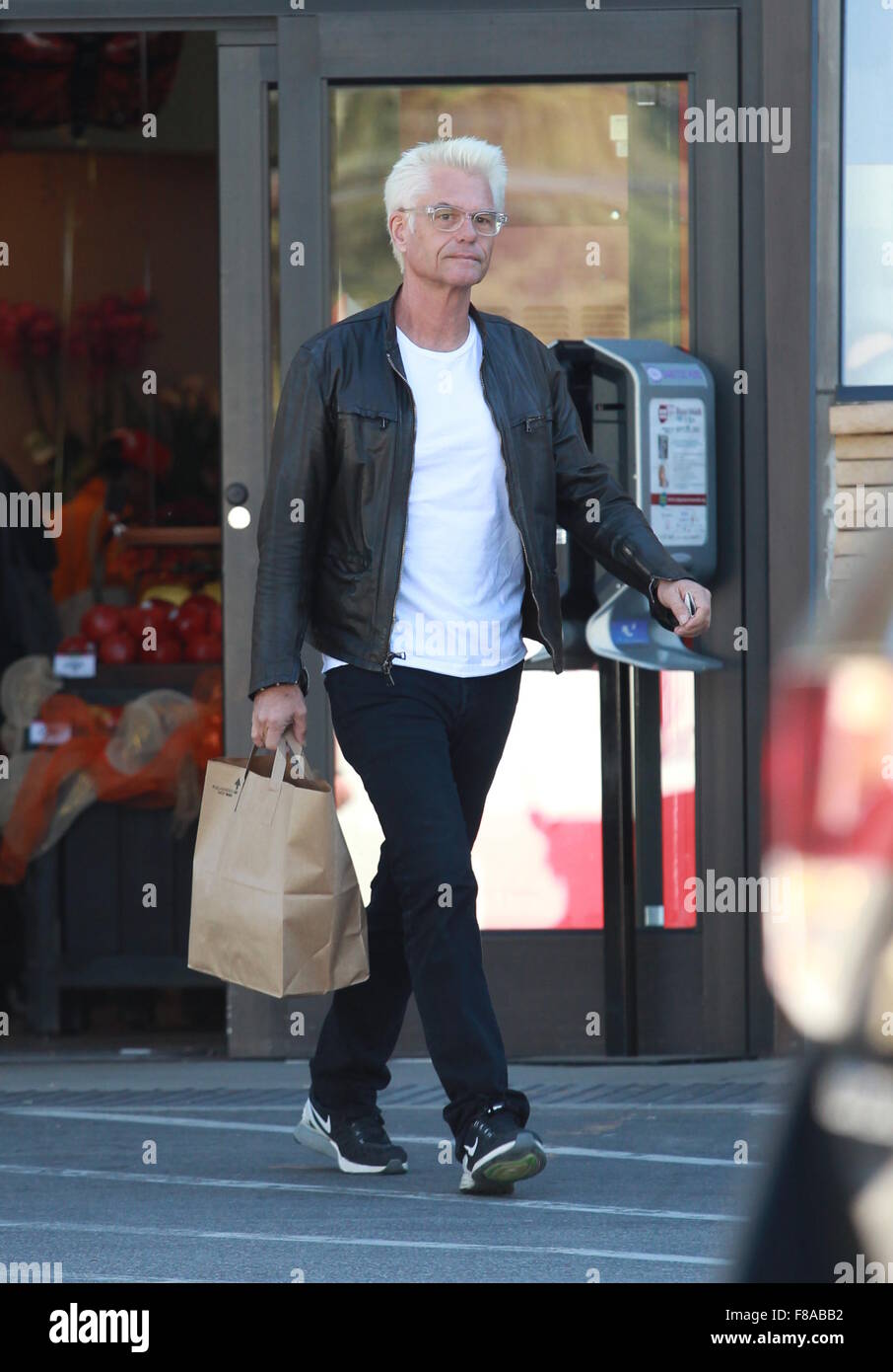 Harry Hamlin goes shopping at Ralphs grocery store in Studio City