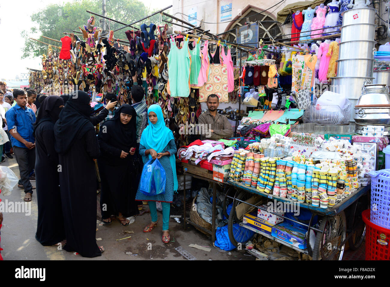 The bustling bazaars in Hyderabad, India Stock Photo - Alamy