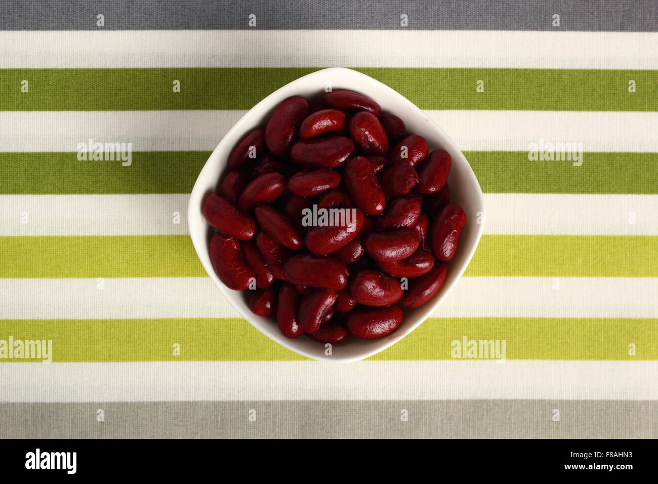 Canned Dark Red Kidney Beans Stock Photo Alamy