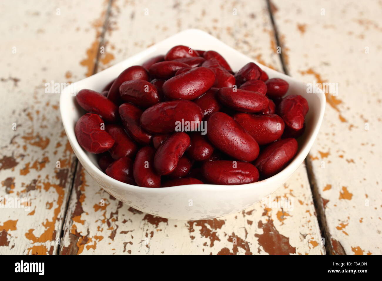 Canned Dark Red Kidney Beans Stock Photo Alamy