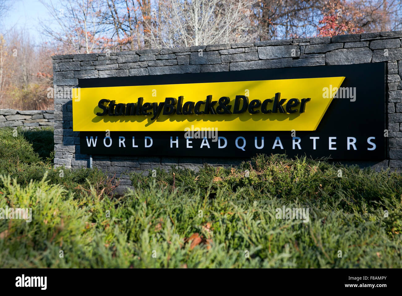 A logo sign outside of the headquarters of Stanley Black & Decker, Inc., in  New Britain, Connecticut on November 21, 2015 Stock Photo - Alamy