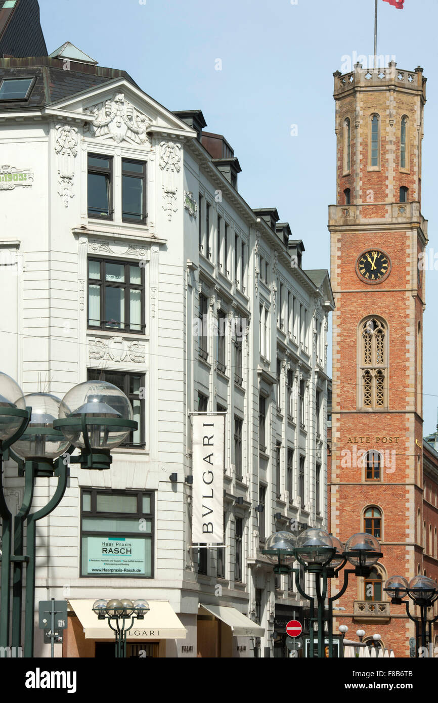 Deutschland, Hamburg, Hanseviertel, Blick durch die Poststrasse zur Alten Post Stock Photo