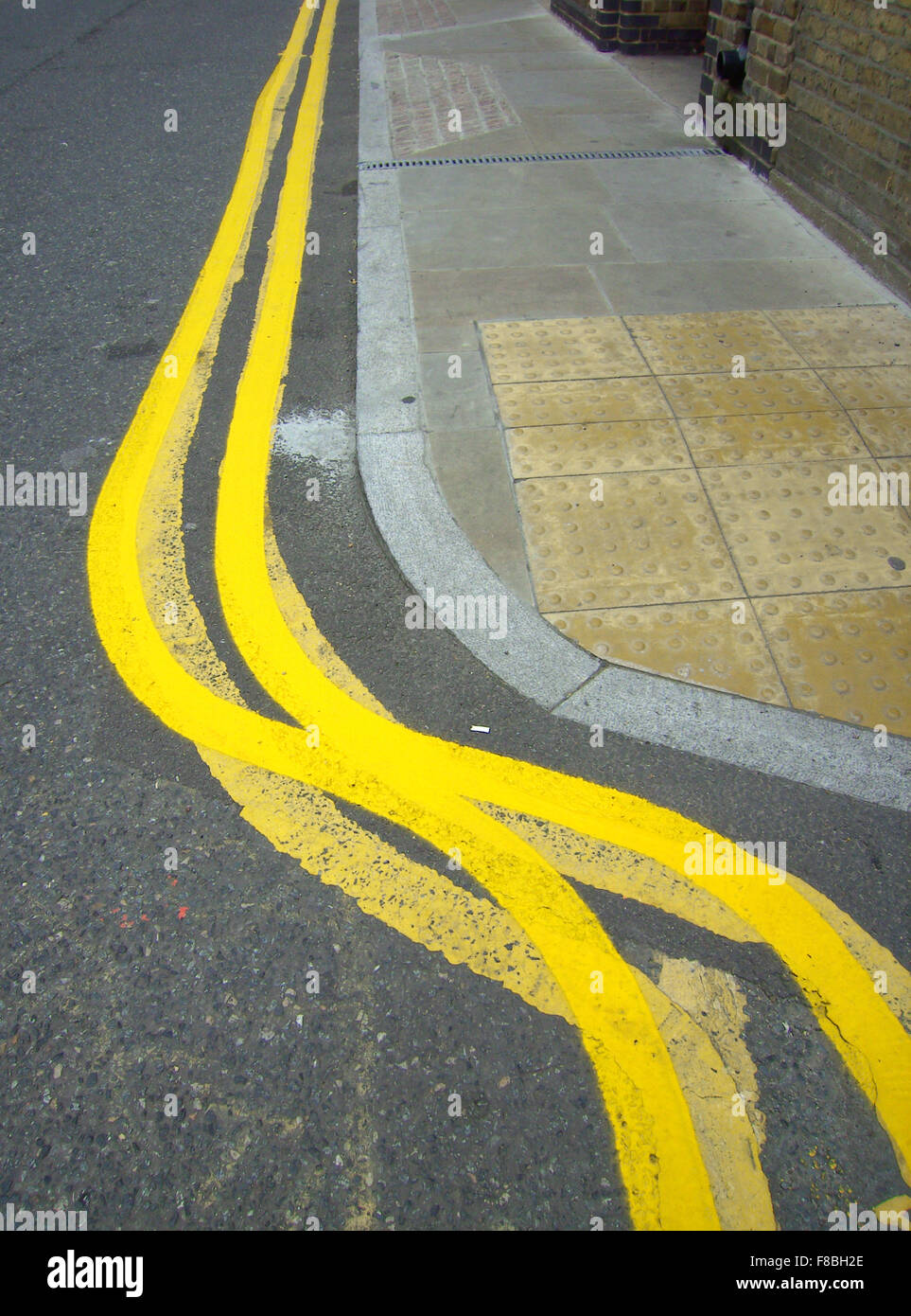 Double yellow lines Stock Photo Alamy
