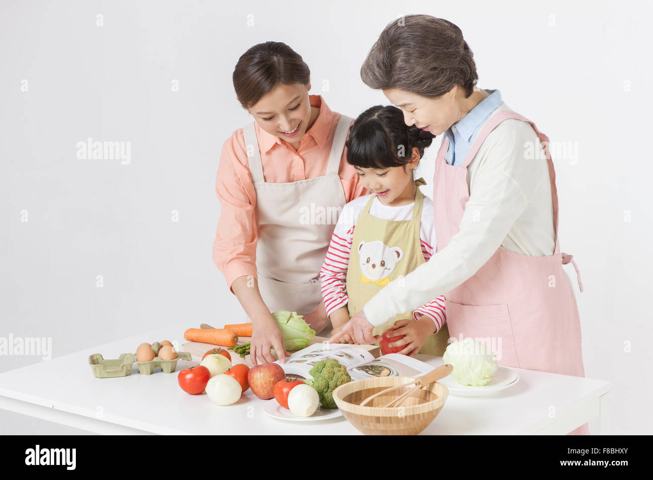 Kitchen aprons hi-res stock photography and images - Alamy