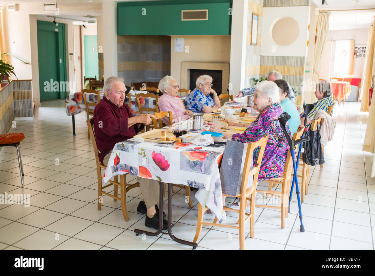 Residence for the elderly hi-res stock photography and images - Alamy