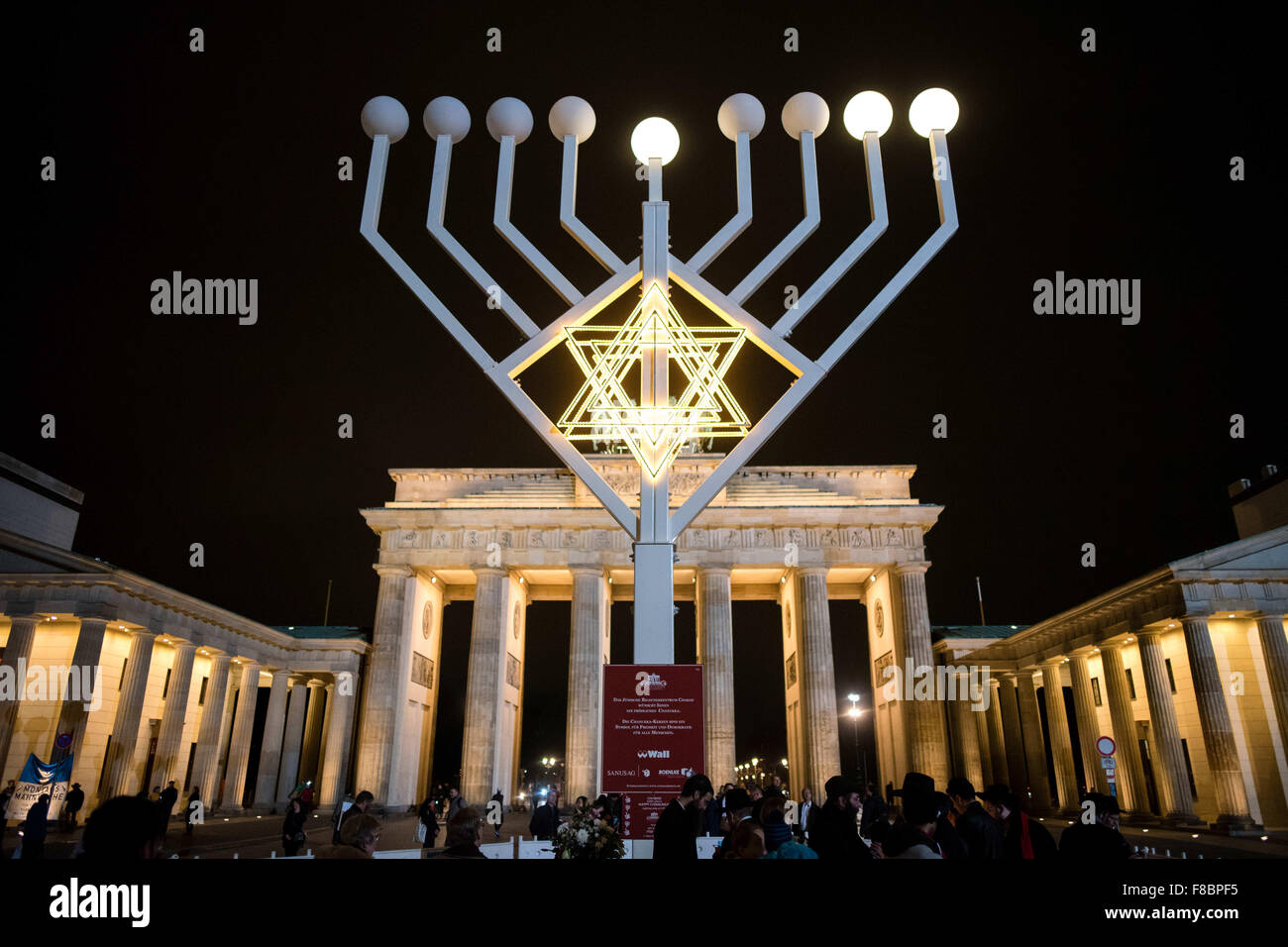 Chabad lubawitsch hi-res stock photography and images - Alamy