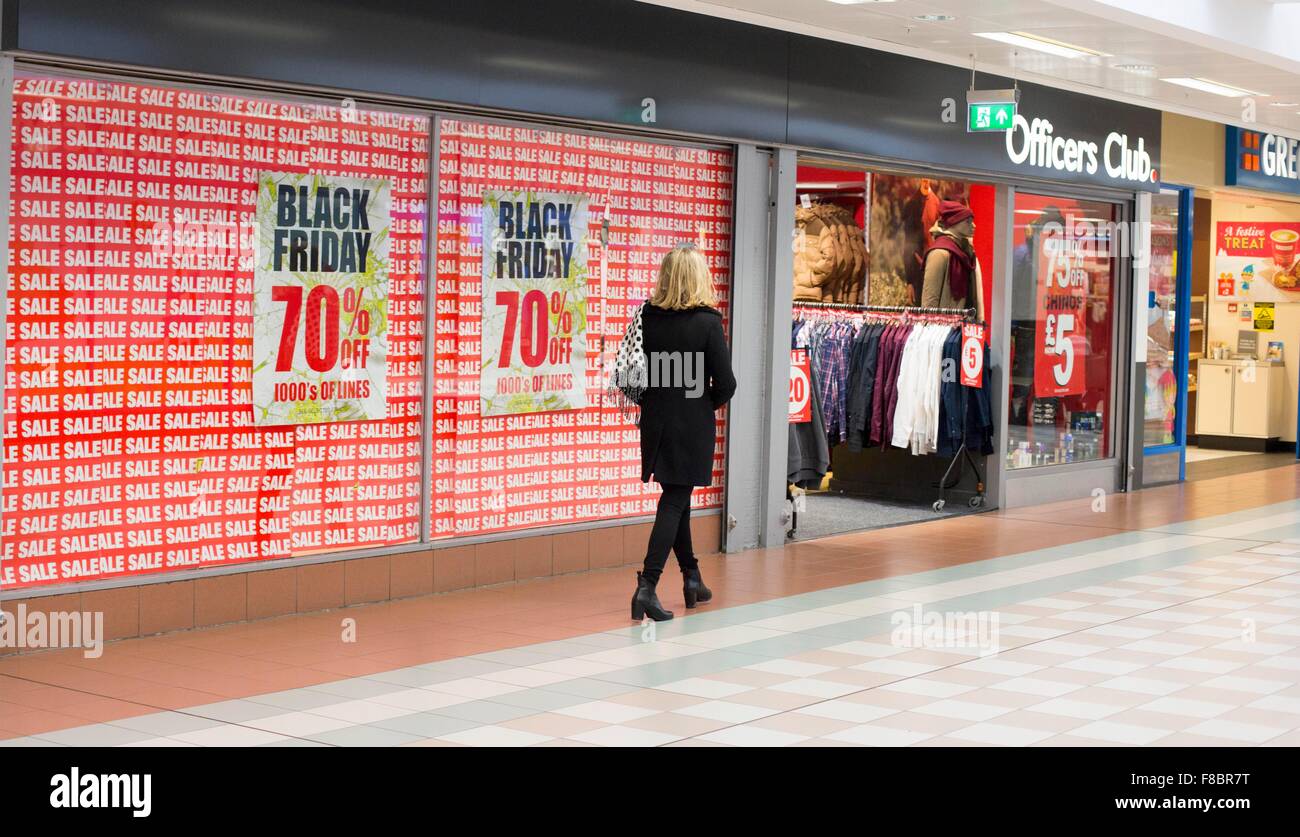 Black Friday sale Middleton Grange shopping centre Stock Photo Alamy