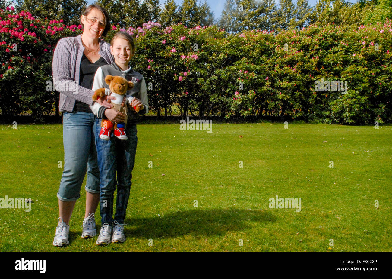 Tania Davidson and her daughter Chloe, 11, launch the Juvenile Diabetes Research Foundation Walk to Cure Diabetes 2011. Stock Photo