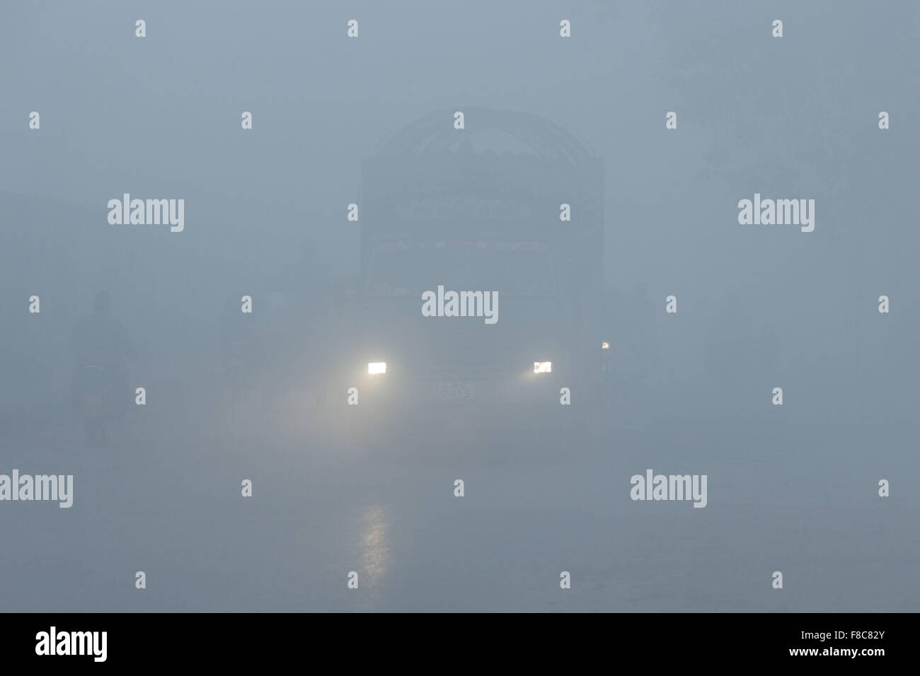 Dense fogs hi-res stock photography and images - Alamy