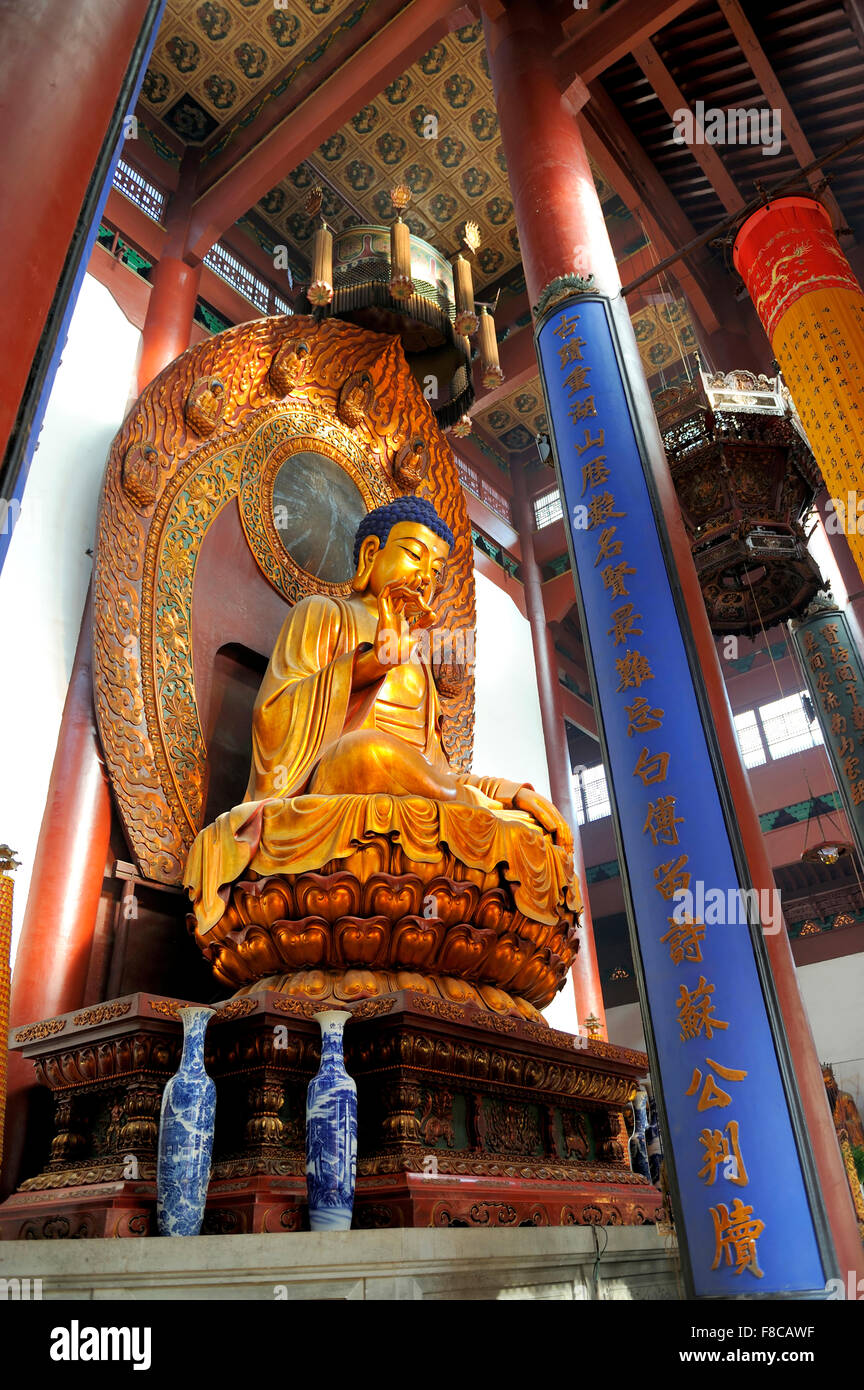 Famous giant seated Buddha at Lingyin Temple, Hangzhou, Shandong Province, China Stock Photo