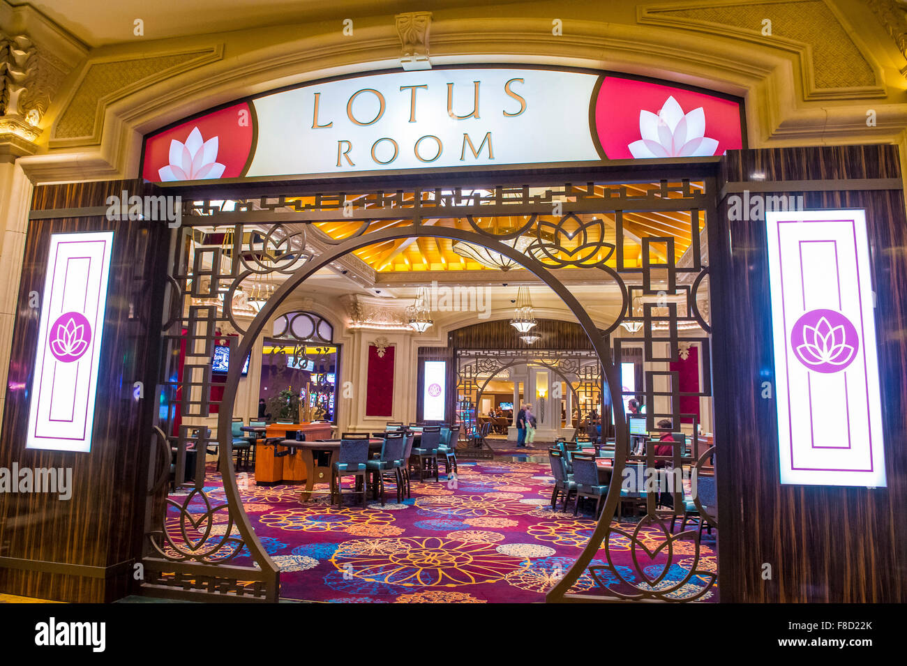 Lobby of Mandalay Bay Resort in Las Vegas Stock Photo - Alamy