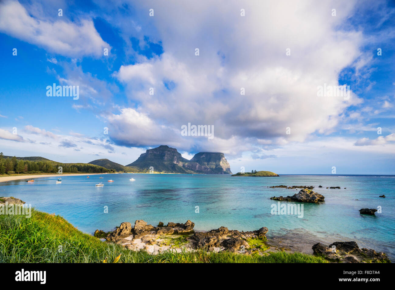 Lord Howe Island, view of Lord Howe Island Lagoon with Mount Lidgbird and the summit of 875 metre Mount Bower veiled in clouds Stock Photo